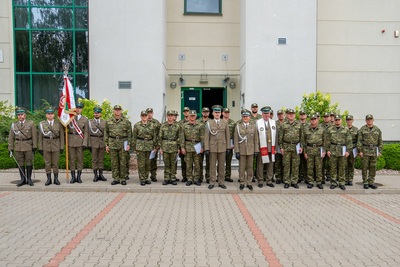 Pierwsi funkcjonariusze służby kontraktowej złożyli ślubowanie Pierwsi funkcjonariusze służby kontraktowej złożyli ślubowanie