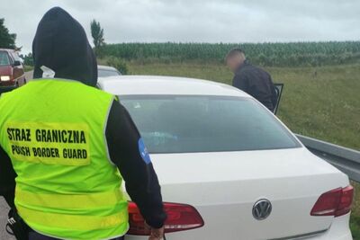 Przy granicy z Litwą wpadli kolejni kurierzy 