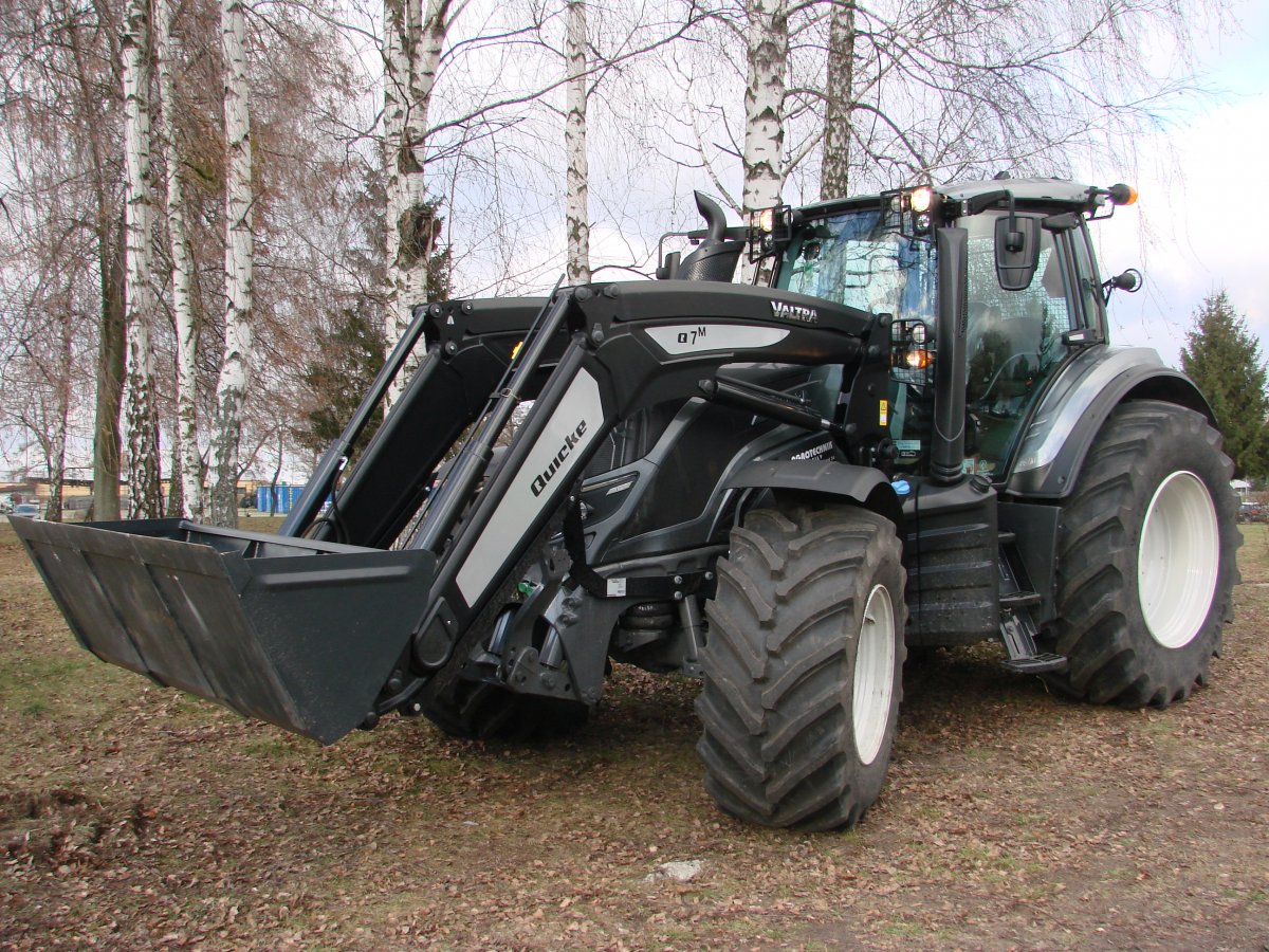 ciągnik Valtra