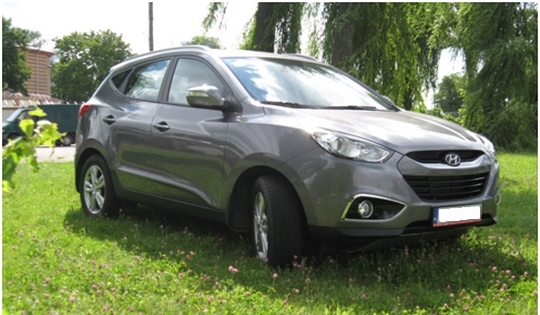 pojazd typu SUV/SAV z napędem 4x4 marki Hyundai
