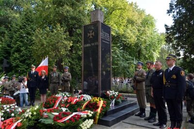 Pomnik Gloria Victis 