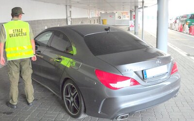 kradziony mercedes 