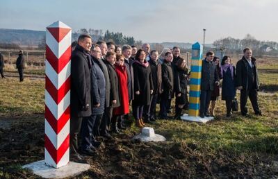 goście z MSWiA z wizytą na miejscu budowy nowego przejścia granicznegog