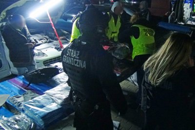 akcja służb na nielegalnym bazarze 