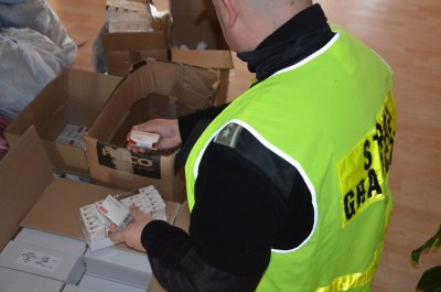 Nielegalne anaboliki, papierosy i paliwo 
