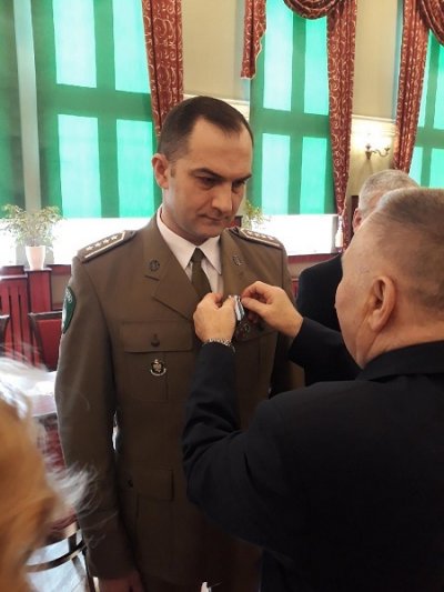 odznaczony funkcjonariusz SG 