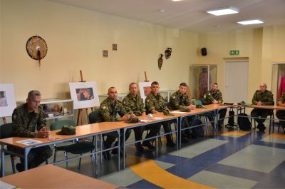 funkcjonariusze SG przygotowują się do wyjazdu na misję 