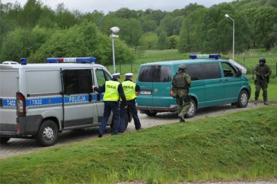 Straż Graniczna i Policja podczas wspólnych działań 