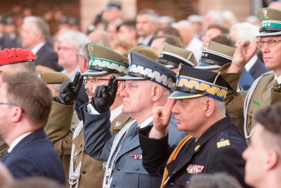 Hołd bohaterom 63 Dni 