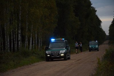 PSG Czeremcha. Późna pora, to i asysta pojazdów służbowych wzmocniona. (Podlaski OSG, 23.09.2018 ok. g. 18.15)