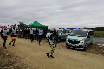 Wyszowatka. Przy wtórze trąbit sztafeta biegnie dalej. (Karpacki OSG, 27.09.2018 g. 17.00)