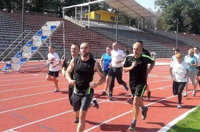 W Śląskim Oddziale SG do treningu przed biegiem wykorzystano stadion.