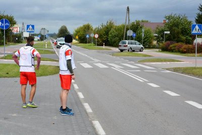 Kolejna zmiana czeka na pałeczkę sztafetową. (Nadbużański OSG, 24.09.2018)