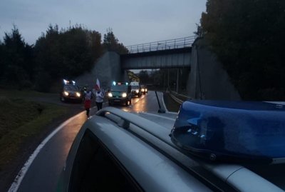 Unisław Śląski. Znów zapada zmrok. Mży. A my biegniemy. (Nadodrzański OSG, 1.10.2018 ok. g. 19.15)