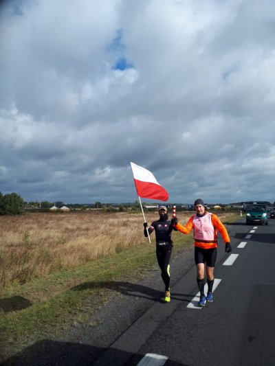 Gubin. Nie wszyscy nasi funkcjonariusze mogą ujawniać swój wizerunek, Niektórzy wykonują zadania niejawne. Jednak każdy może z nami pobiec. (Nadodrzański OSG, 3.10.2018 ok. g 13.15).