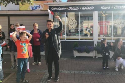 Niechorze. Kibicie towarzyszą nam w każdej prawie miejscowości. (Morski OSG, 5.10.2018 ok. g. 14.30)