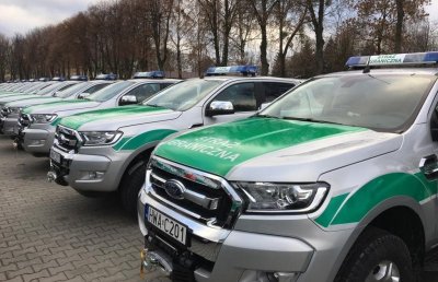 nowe samochody dla SG 