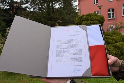 Flaga RP otrzymana od Prezydenta RP