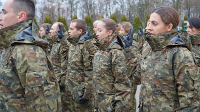 Ślubowanie nowo przyjętych funkcjonariuszy z Nadbużańskiego OSG 