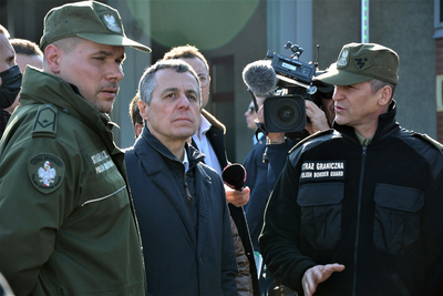 Prezydent Konfederacji Szwajcarskiej wizutyje przejście graniczne 