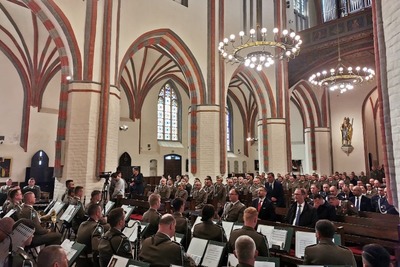 Msza św. w intencji funkcjonariuszy i pracowników SG w Katedrze w Koszalinie 