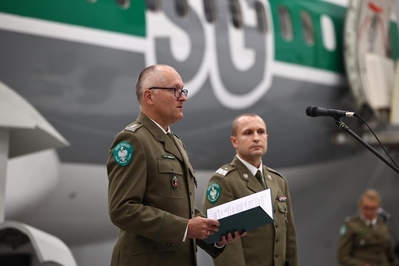 Uroczystość otwarcia hangaru szkoleniowego z symulatorem samolotu 