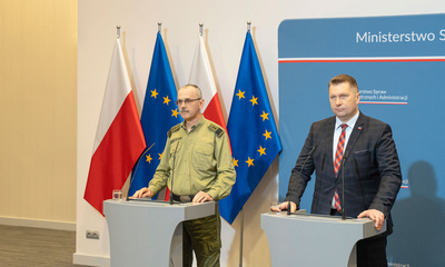 Komendant Główny SG gen. dyw. SG T. Praga i Minister Edukacji i Nauki P. Czarnek w czasie Konferencji prasowej w MSWiA dotyczącej utworzenia Wyższej Szkoły SG w Koszalinie 
