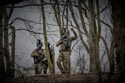 Funkcjonariusze WZD ćwiczą z żołnierzami WOT i 3 Regimentu Rangers z UK 