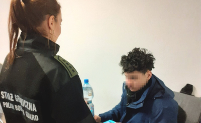 Młody obywatel Syrii otrzymał ciepły posiłek i napoje w Placówce SG 