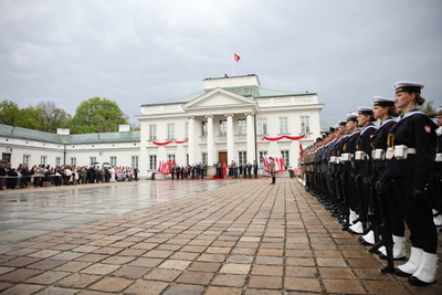 Flaga RP dla Komendy Głównej SG