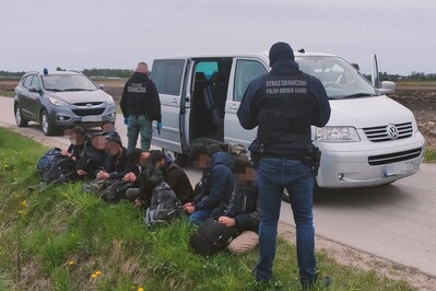 Bus przewożący nielegalnych migrantów 
