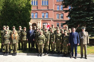 Prezydent RP, Wiceminister MSWiA, Komendant Główny SG spotkali się ze słuchaczami Centralnego Ośrodka Szkolenia SG 