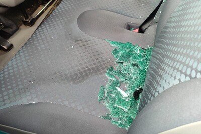 Uszkodzenia pojazdów w wyniku ataków na granicy polsko-białoruskiej