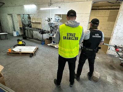 Likwidacja nielegalnej fabryki papierosów 