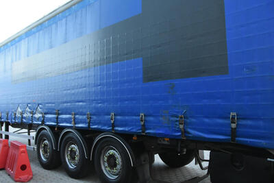 Zabezpieczona naczepa 