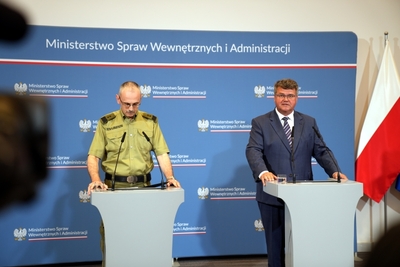 Briefing wiceministra Macieja Wąsika i Komendanta Głównego Straży Granicznej gen. dyw. SG Tomasza Pragi 