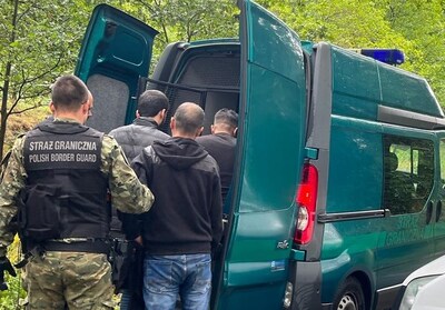 Funkcjonariusze SG zatrzymują cudzoziemców 