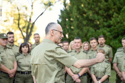 Z funkcjonariuszami Straży Granicznej, którzy byli bezpośrednio zaangażowani w ochronę polskiej granicy, spotkał się Komendant Główny SG gen. dyw. SG Tomasz Praga 