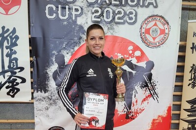 Funkcjonariuszka z Podlaskiego Oddziału SG ze srebrnym medalem 