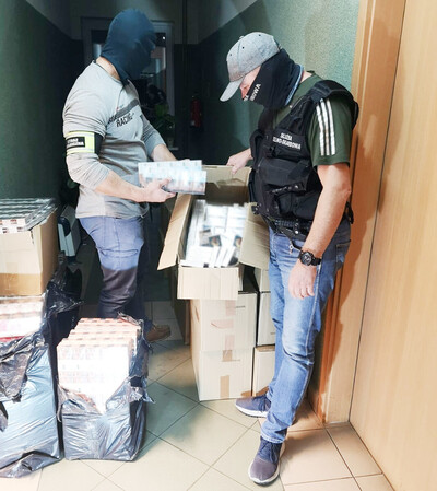 Zabezpieczone papierosy i krajanka tytoniowa 