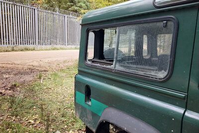 Uszkodzenia w służbowym samochodzie SG