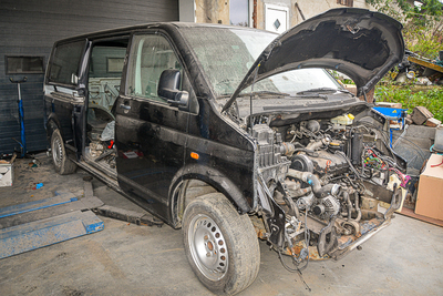 Volkswagen w trakcie demontażu 