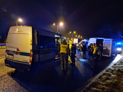 Funkcjonariusze SG zatrzymują cudzoziemców