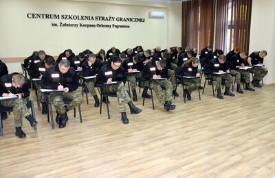 Egzaminy nowych funkcjonariuszy SG 