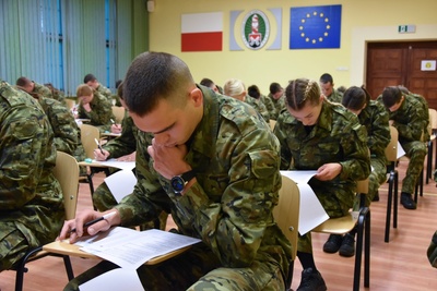 Egzaminy nowych funkcjonariuszy SG 