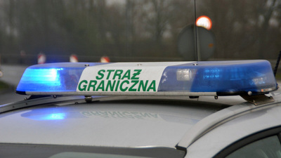 belka auta służbowego z napisem Straż Graniczna 