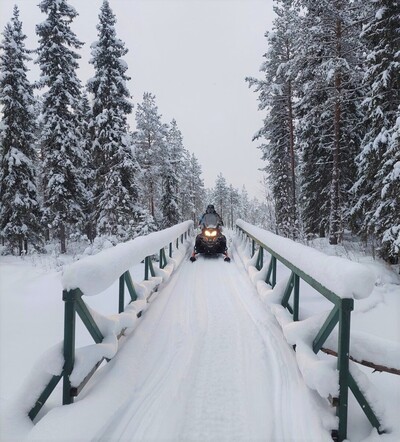 Funkcjonariusze SG na granicy fińsko-rosyjskiej 