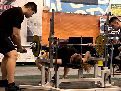 Funkcjonariusz ze Śląskiego Oddziału SG na Mistrzostwach Polski Służb Mundurowych 