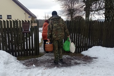 Funkcjonariusze Straży Granicznej pomagają mieszkańcom pogranicza