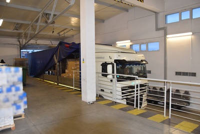 Pojazd z zatrzymanym towarem. 